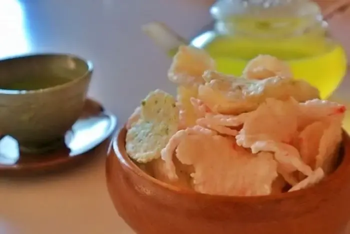 Kaisen Senbei Nanki: Seafood Rice Crackers near Shirahama