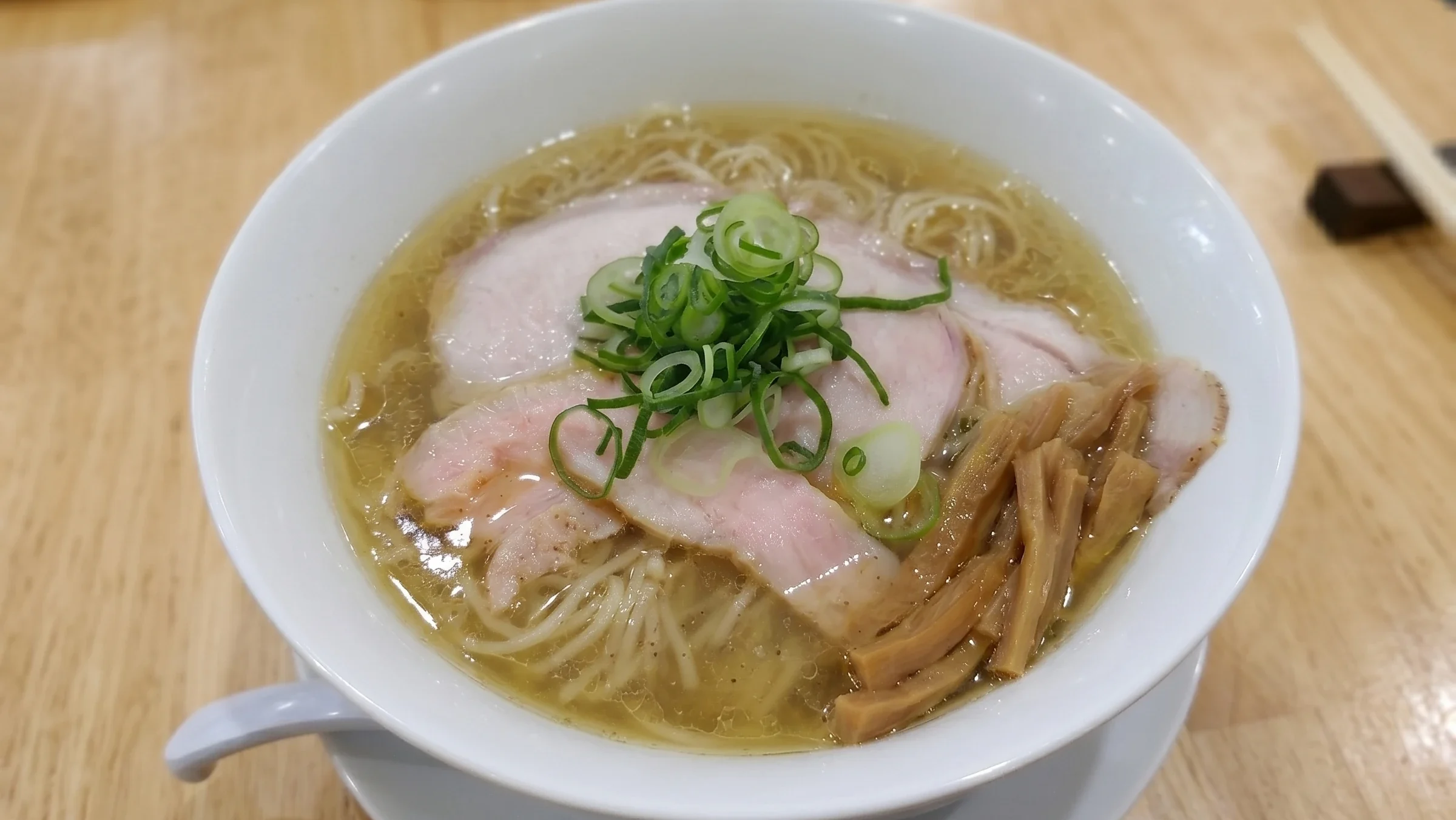 らぁめん たんぼ 看板メニュー（塩らぁめん）